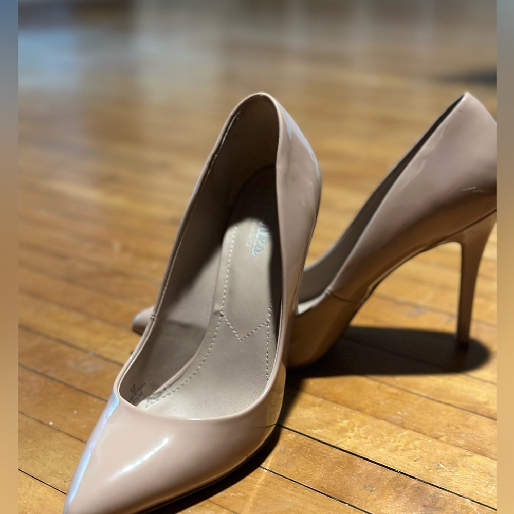 Nude pumps - Picture 3 of 3